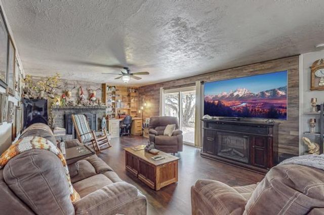 409 N Limit Avenue, Mountainair, NM 87036