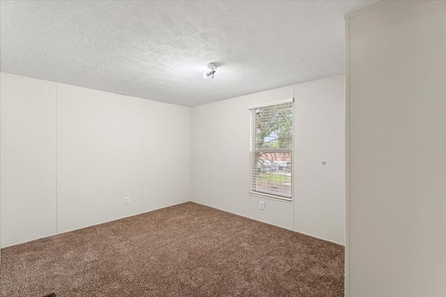 210 Ben Lacy Drive, Gun Barrel City, TX 75156
