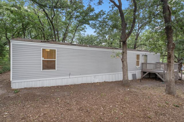 210 Ben Lacy Drive, Gun Barrel City, TX 75156