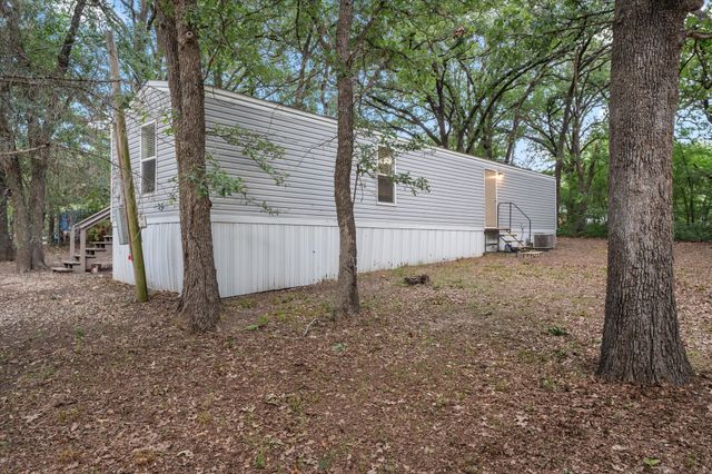 210 Ben Lacy Drive, Gun Barrel City, TX 75156