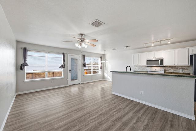 2316 Kingsway Drive, Arlington, TX 76012