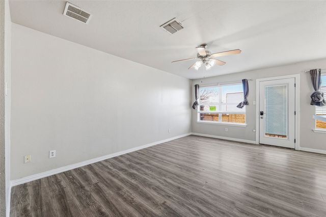 2316 Kingsway Drive, Arlington, TX 76012