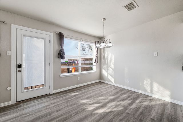 2316 Kingsway Drive, Arlington, TX 76012