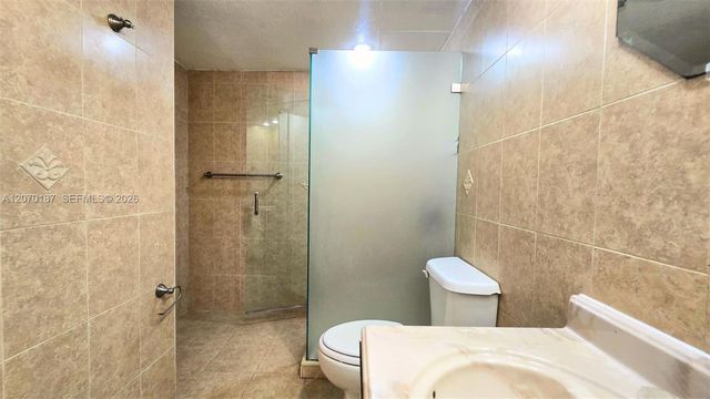 6990 NW 186th Street 4-111, Hialeah, FL 33015