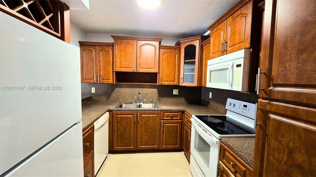 6990 NW 186th Street 4-111, Hialeah, FL 33015