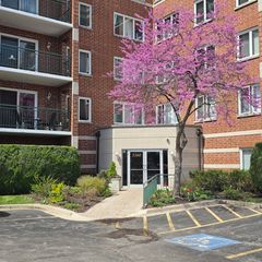 5360 N Lowell Avenue 510, Chicago, IL 60630