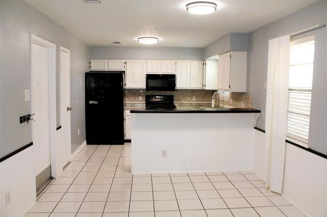 1217 Brookhollow Drive, Deer Park, TX 77536