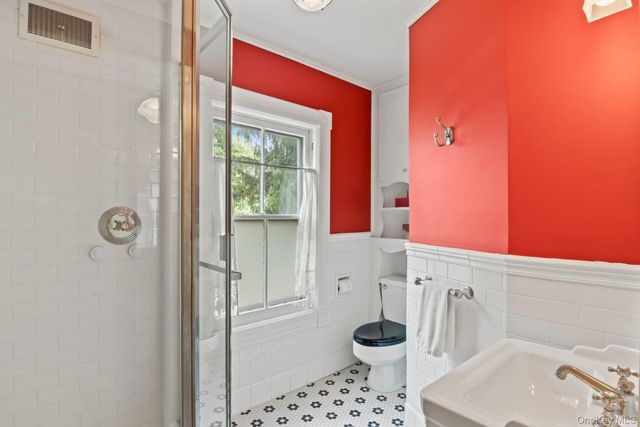 131 Bayview Avenue, Northport, NY 11768