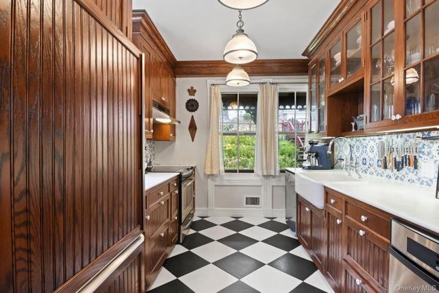 131 Bayview Avenue, Northport, NY 11768