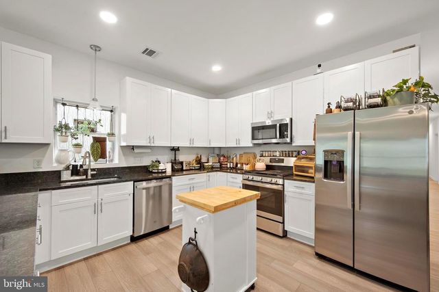 413 S GREEN STREET, Tuckerton, NJ 08087