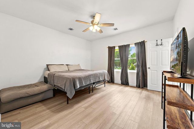 413 S GREEN STREET, Tuckerton, NJ 08087