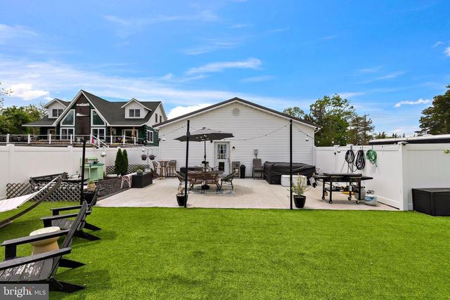 413 S GREEN STREET, Tuckerton, NJ 08087