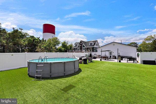 413 S GREEN STREET, Tuckerton, NJ 08087