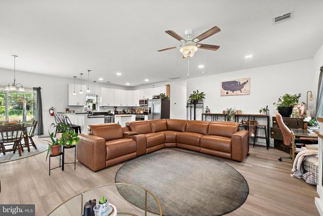 413 S GREEN STREET, Tuckerton, NJ 08087