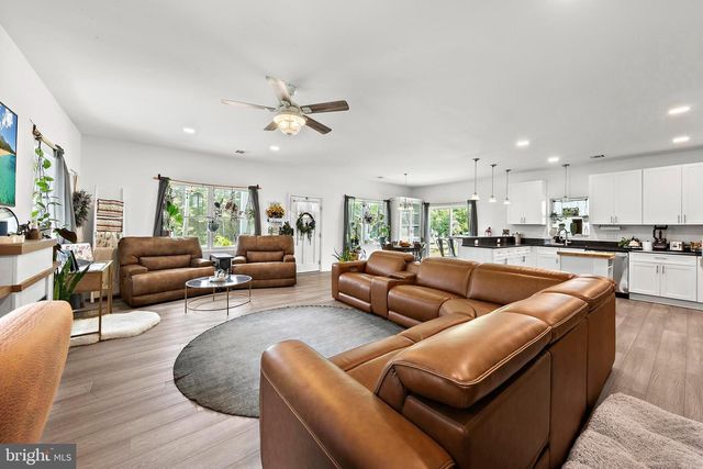413 S GREEN STREET, Tuckerton, NJ 08087