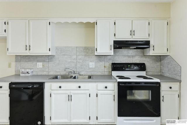 10804 Borman Avenue, Omaha, NE 68137