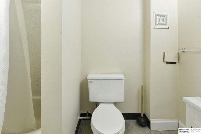 10804 Borman Avenue, Omaha, NE 68137