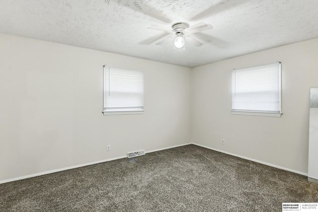 10804 Borman Avenue, Omaha, NE 68137