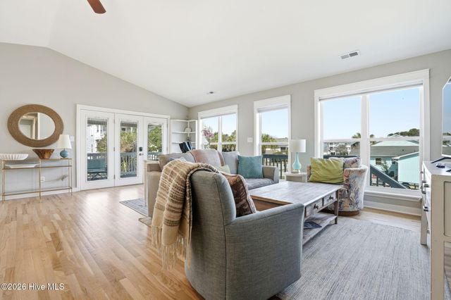 625 S Fourth Avenue, Kure Beach, NC 28449