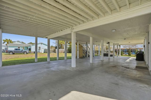 625 S Fourth Avenue, Kure Beach, NC 28449