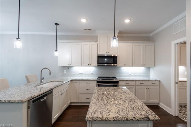 120 Park Place, King, NC 27021