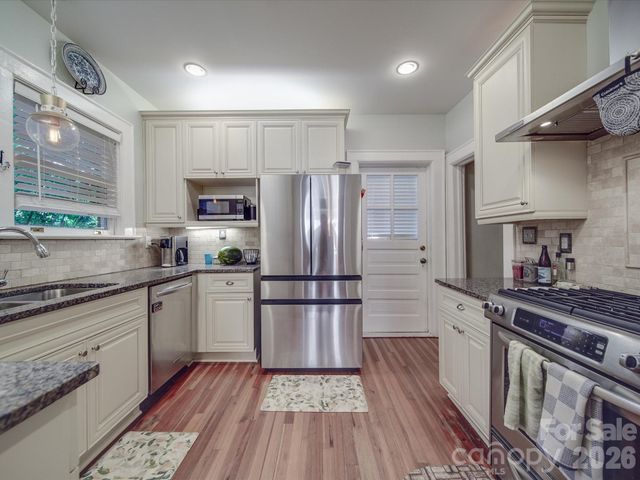 907 Edgewood Circle, Gastonia, NC 28052