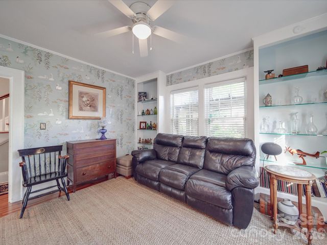 907 Edgewood Circle, Gastonia, NC 28052