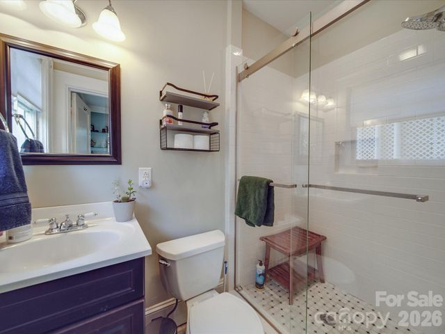 907 Edgewood Circle, Gastonia, NC 28052