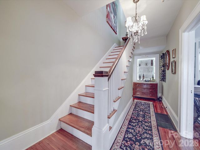907 Edgewood Circle, Gastonia, NC 28052