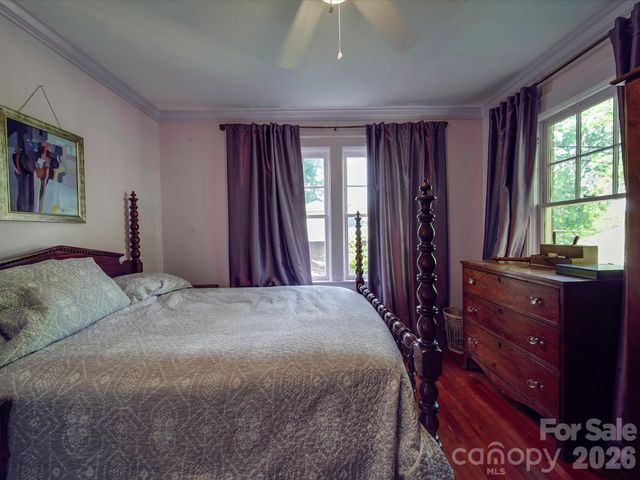 907 Edgewood Circle, Gastonia, NC 28052