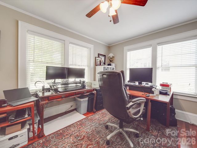 907 Edgewood Circle, Gastonia, NC 28052