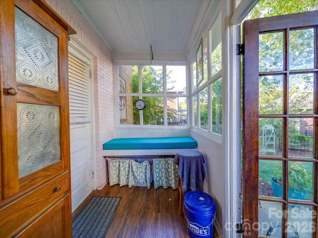 907 Edgewood Circle, Gastonia, NC 28052