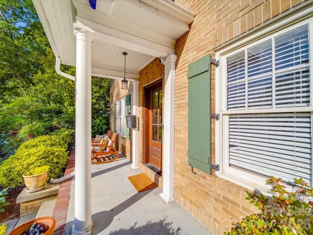 907 Edgewood Circle, Gastonia, NC 28052