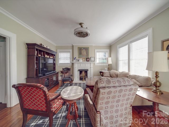 907 Edgewood Circle, Gastonia, NC 28052