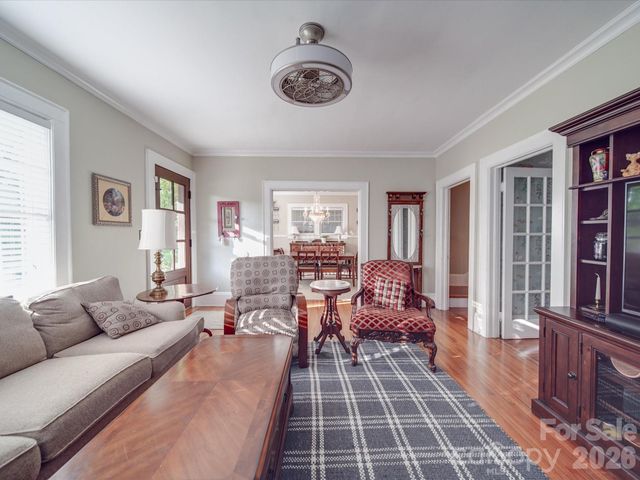 907 Edgewood Circle, Gastonia, NC 28052