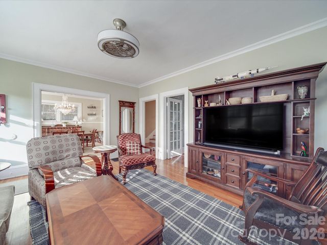 907 Edgewood Circle, Gastonia, NC 28052