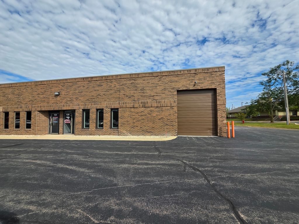 129 Wheeling Road, Wheeling, IL 60090 — photo 3