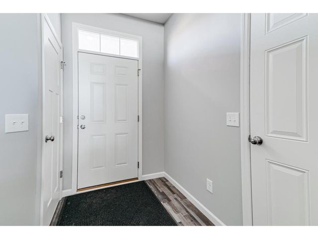 976 Willow Glen Ave, Somerset, WI 54025