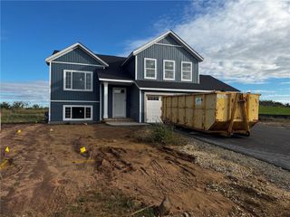 976 Willow Glen Ave, Somerset, WI 54025