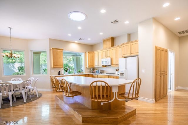 2111 Shenley Court, Las Vegas, NV 89117