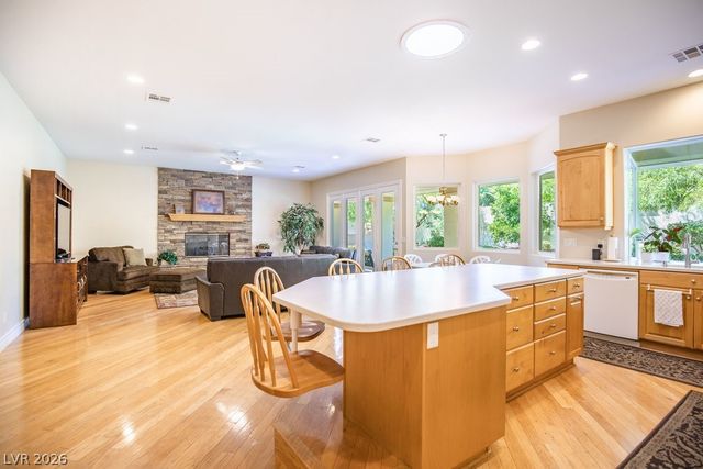 2111 Shenley Court, Las Vegas, NV 89117