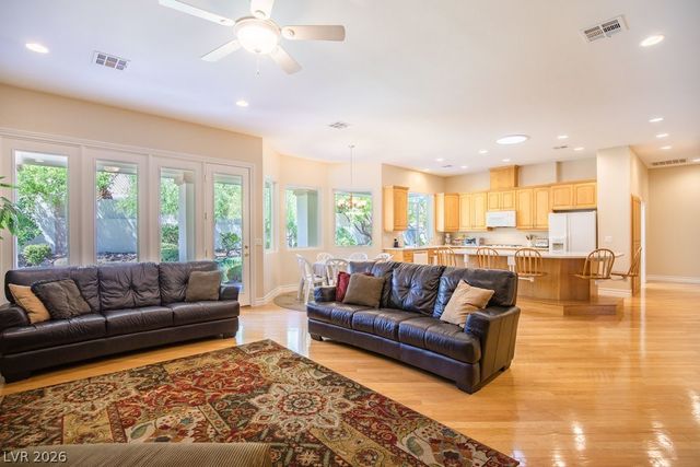 2111 Shenley Court, Las Vegas, NV 89117