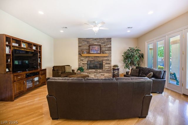 2111 Shenley Court, Las Vegas, NV 89117