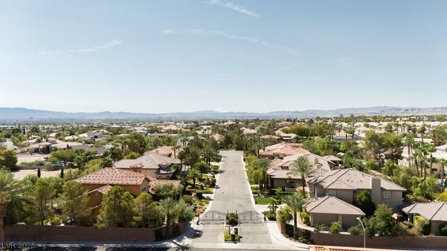 2111 Shenley Court, Las Vegas, NV 89117