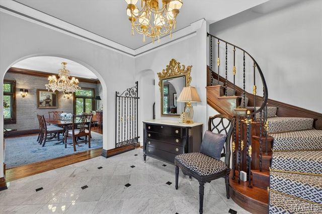 638 Sherwood Drive, Webster Groves, MO 63119