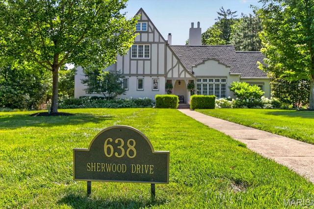 638 Sherwood Drive, Webster Groves, MO 63119