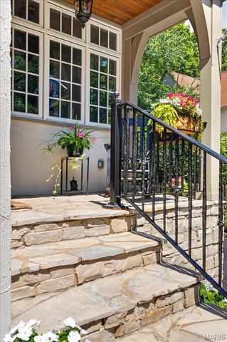 638 Sherwood Drive, Webster Groves, MO 63119