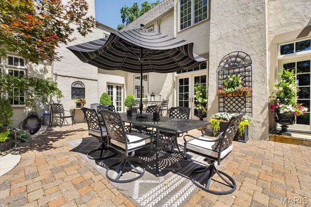 638 Sherwood Drive, Webster Groves, MO 63119