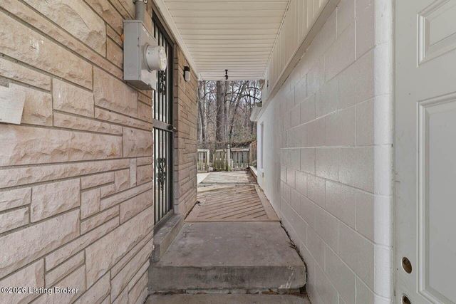 6705 Old New Cut Rd, Louisville, KY 40118