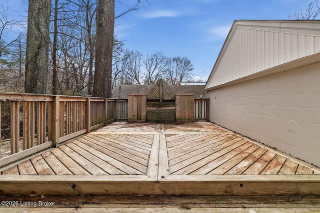 6705 Old New Cut Rd, Louisville, KY 40118